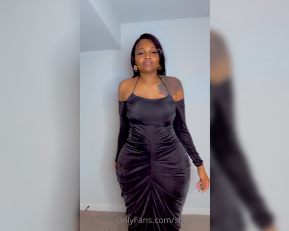 Shes6ft4 aka shes6ft4 - 06-10-2023 OnlyFans Video - Dress Haul_r1jl