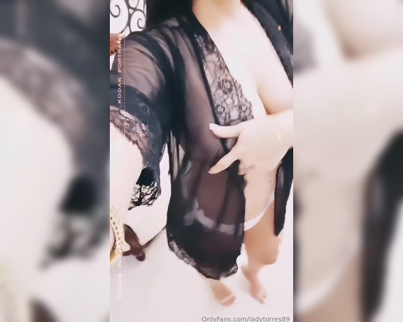 Gloria Torres aka ladytorres89 - 11-20-2023 OnlyFans Video - Un video de mi carrete viejito