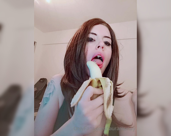 Lauramunaycrew aka lauramunay - 11-21-2022 OnlyFans Video - Leaked lauramunay 8450