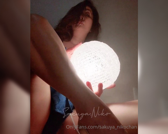 Sakuya Niko aka sakuya_nikochan - 09-25-2021 OnlyFans Video - I play with a spherical light  I was going to cut off the part that