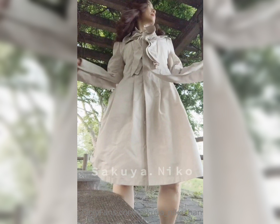 Sakuya Niko aka sakuya_nikochan - 09-23-2021 OnlyFans Video - If I wore a coat in the park and greeted you as you passed by like