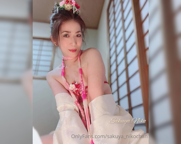 Sakuya Niko aka sakuya_nikochan - 03-14-2022 OnlyFans Video - Tied video trailer Pain and comfort are a single layer of paper The red string bites