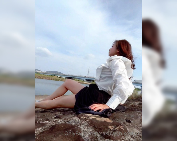 Sakuya Niko aka sakuya_nikochan - 05-27-2022 OnlyFans Video - Leg fetish an open leg facing a person on the other side of a riverbed httpsonlyfans