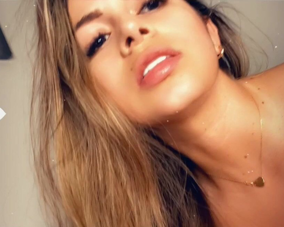 Yisela Avendaño aka yiselaoficial90 - 02-11-2021 OnlyFans Video - Me fascina chuparlo rico y que se venga en mi