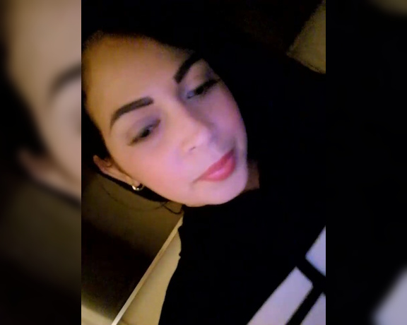 Yisela Avendaño aka yiselaoficial90 - 12-02-2019 OnlyFans Video - Stream started at 12022019 1056 pm