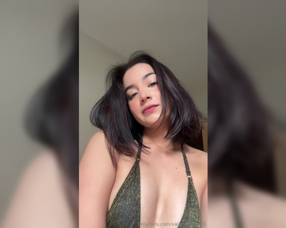 Valen Choex aka valentinachx5 - 05-28-2024 OnlyFans Video - Q tal me veo en este bikini