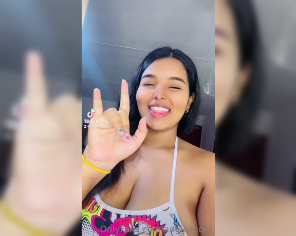 Angieacoss aka angieacoss - 06-24-2023 OnlyFans Video - Un tik tok muy hot para mis bebés