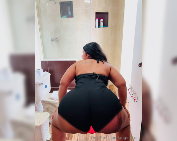 Angieacoss aka angieacoss - 09-24-2023 OnlyFans Video - Acompáñame a bañarme