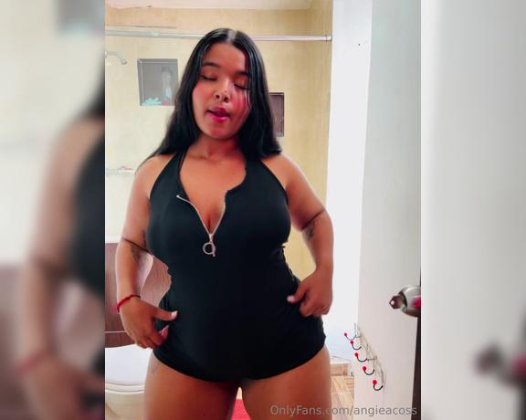 Angieacoss aka angieacoss - 09-24-2023 OnlyFans Video - Acompáñame a bañarme