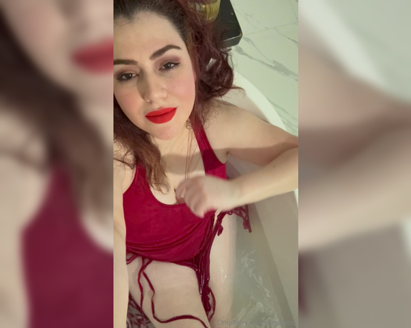 Jane Rocci aka janerocci - 06-18-2024 OnlyFans Video - In the bathtub  Red Dress  Check Inbox