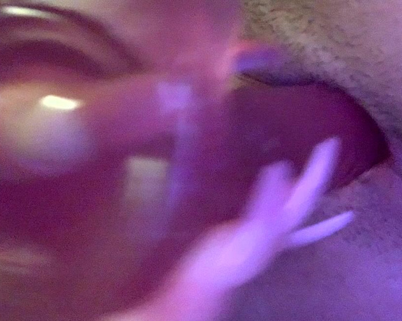 Spiced Ice Baby VIP aka spicedicebabyvip - 10-08-2020 OnlyFans Video - Up close of my pussy gripping