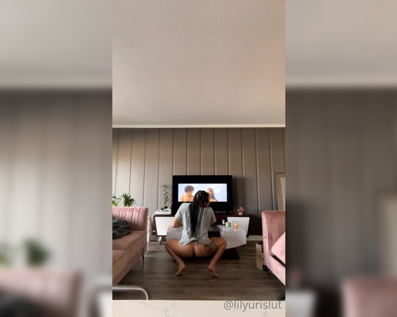 Spiced Ice Baby VIP aka spicedicebabyvip - 10-10-2021 OnlyFans Video - Naked twerking