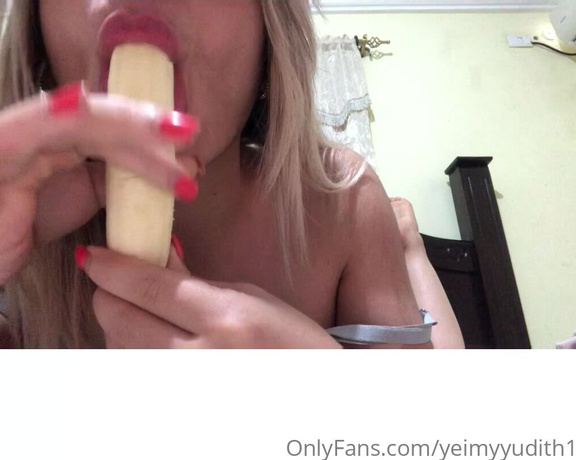 Yeimy Mejia aka yeimyyudith11 - 01-22-2021 OnlyFans Video - Que rica banana