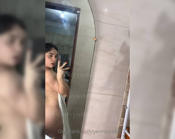 Yeimy Mejia aka yeimyyudith11 - 05-29-2022 OnlyFans Video - Acabadita de bañar