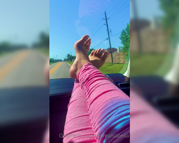 Bella Mkay aka thebellamkay - 10-03-2020 OnlyFans Video - My feet were looking extra cute today I had to spoil yall with this 3min foot