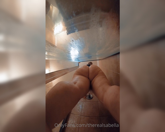 Bella Mkay aka thebellamkay - 11-16-2020 OnlyFans Video - Thought it b nice to have u sitting on my shower floor while I shower