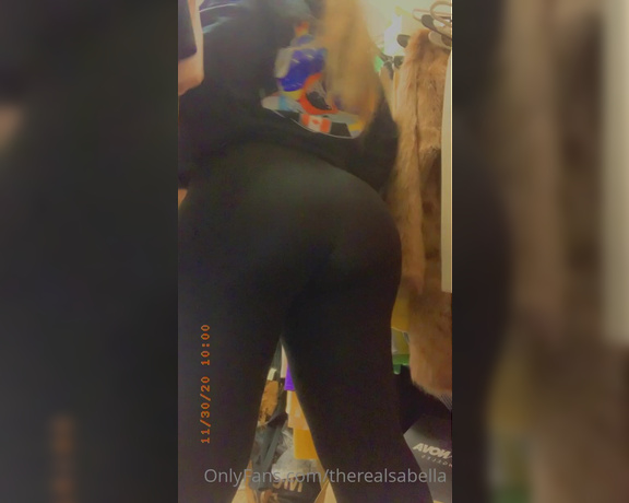 Bella Mkay aka thebellamkay - 11-30-2020 OnlyFans Video - Headed out to run errands but leaving you with this for now