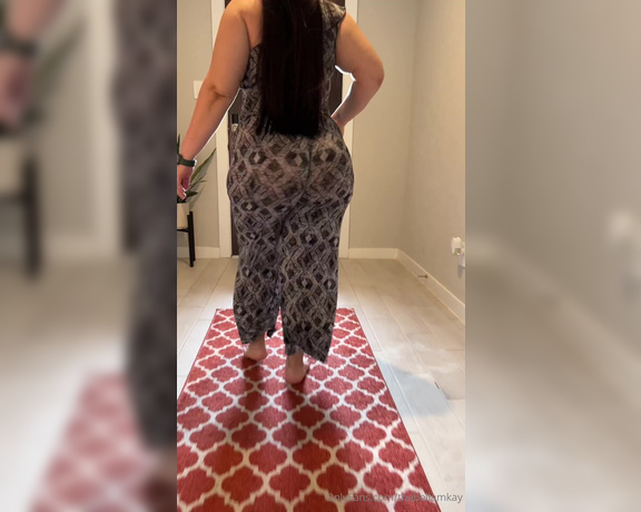 Bella Mkay aka thebellamkay - 11-07-2023 OnlyFans Video - How many walkways til I got the shot Lets find out