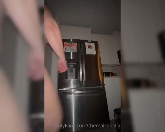 Bella Mkay aka thebellamkay - 12-04-2022 OnlyFans Video - Dehydrated after I squirted twice on his dick  late night drink amp off to bed