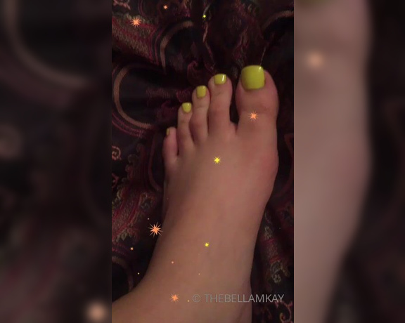 Bella Mkay aka thebellamkay - 09-23-2019 OnlyFans Video - Who wants to cum on these pretty feet