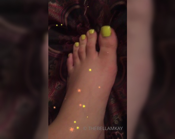 Bella Mkay aka thebellamkay - 09-23-2019 OnlyFans Video - Who wants to cum on these pretty feet