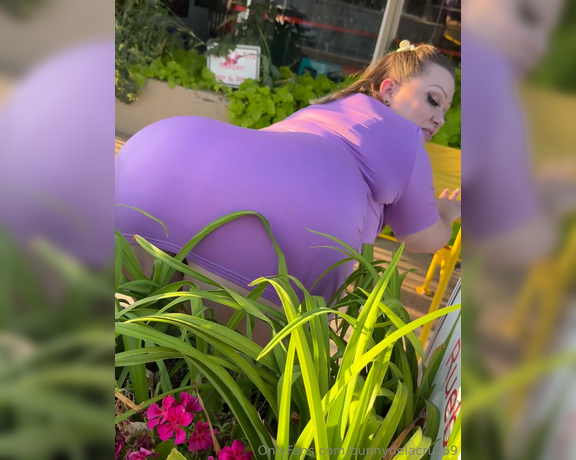 Bunny Delacruz aka bunnydelacruz69 - 09-25-2024 OnlyFans Video - Out and about