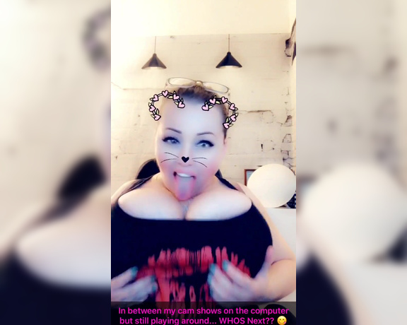 Bunny Delacruz aka bunnydelacruz69 - 05-22-2018 OnlyFans Video - Doing the titty dance  shakethatshit lol In between cam shows