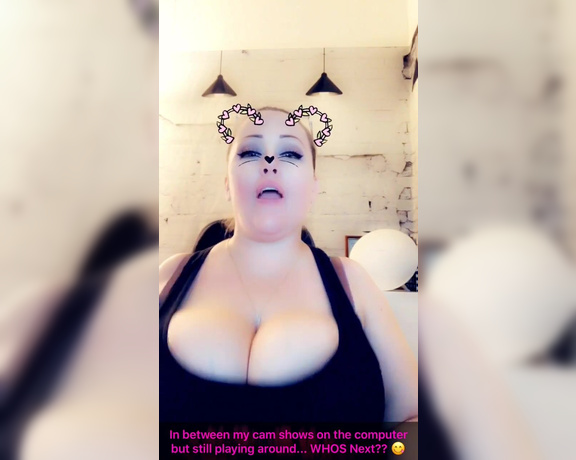 Bunny Delacruz aka bunnydelacruz69 - 05-22-2018 OnlyFans Video - Doing the titty dance  shakethatshit lol In between cam shows