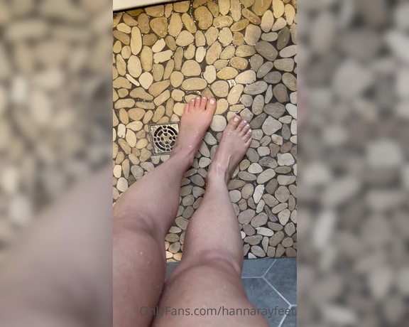 Hanna Ray aka hannarayvip - 11-29-2021 OnlyFans Video - Wet feet in the shower