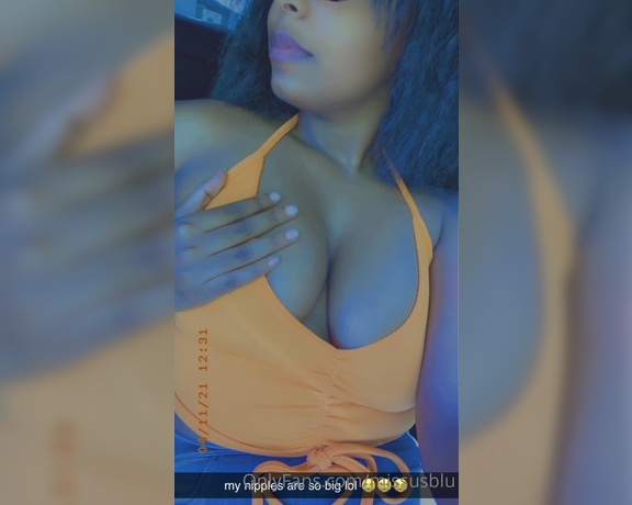 Juicy Butt Queen aka missusblu - 04-12-2021 OnlyFans Video - period titties so swollen