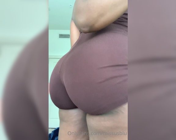 Juicy Butt Queen aka missusblu - 06-25-2021 OnlyFans Video - heavy ass booty