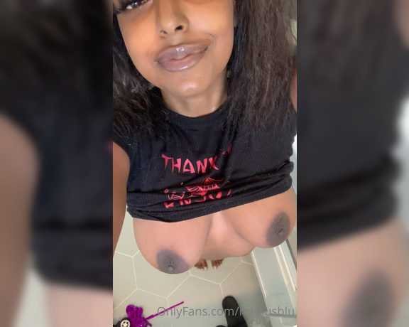 Juicy Butt Queen aka missusblu - 11-19-2021 OnlyFans Video - Leaked missusblu 25038