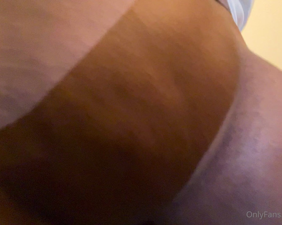 Juicy Butt Queen aka missusblu - 03-24-2023 OnlyFans Video - its getting bigger can u tell