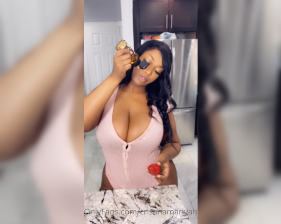 Crisana Mariyah aka crisanamariyah - 05-02-2020 OnlyFans Video - Sticky situation