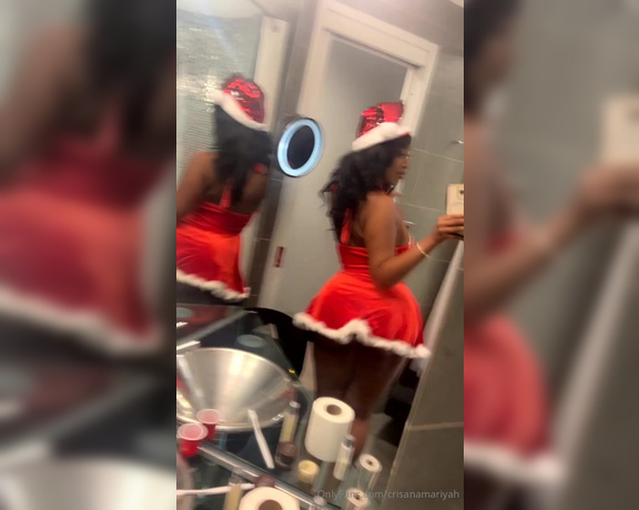 Crisana Mariyah aka crisanamariyah - 12-26-2023 OnlyFans Video - Merry xmas checking msgs n the am