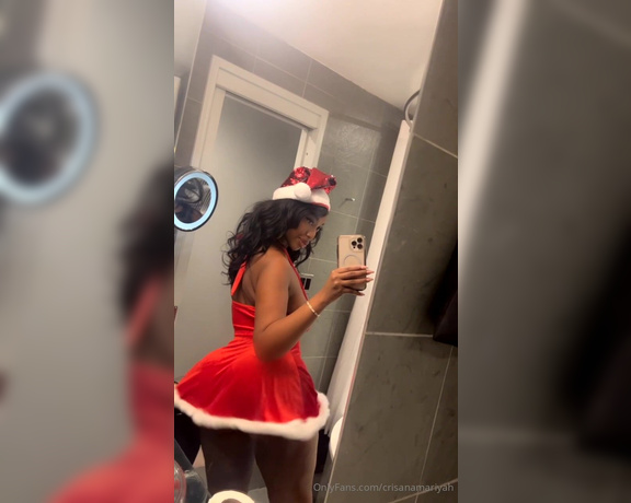 Crisana Mariyah aka crisanamariyah - 12-26-2023 OnlyFans Video - Merry xmas checking msgs n the am