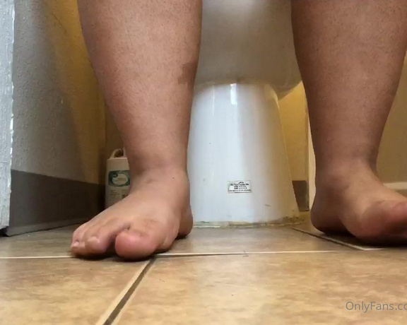 Gassy Panda aka gassypanda - 06-17-2020 OnlyFans Video - Heres a daily clip as promised I blew The bathroom up