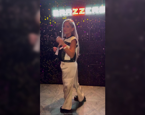 Hayley Davies aka itshayleydavies - 01-26-2024 OnlyFans Video - Night out