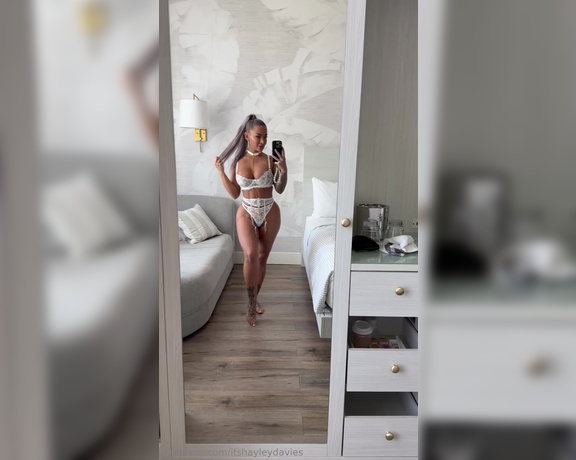 Hayley Davies aka itshayleydavies - 01-10-2024 OnlyFans Video - Do you like my new lingerie