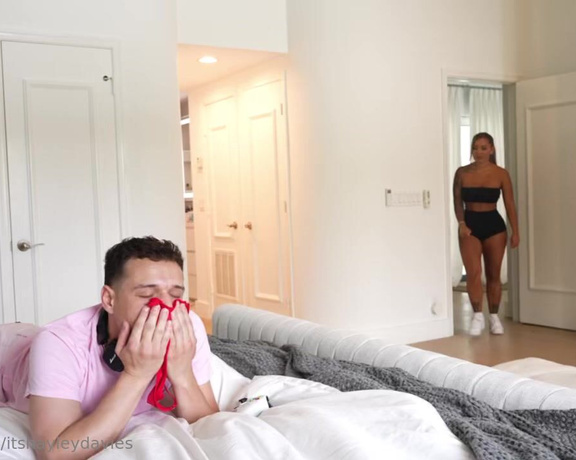 Hayley Davies aka itshayleydavies - 05-05-2024 OnlyFans Video - MY STEP_BRO CREAMPIED ME I walked in on my step bro sniffing my panties with a