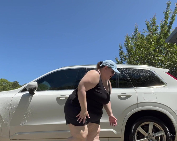 BBW Chloe aka bbwchloe - 05-30-2022 OnlyFans Video - I thought washing my car would be a good idea until I realized I actually had