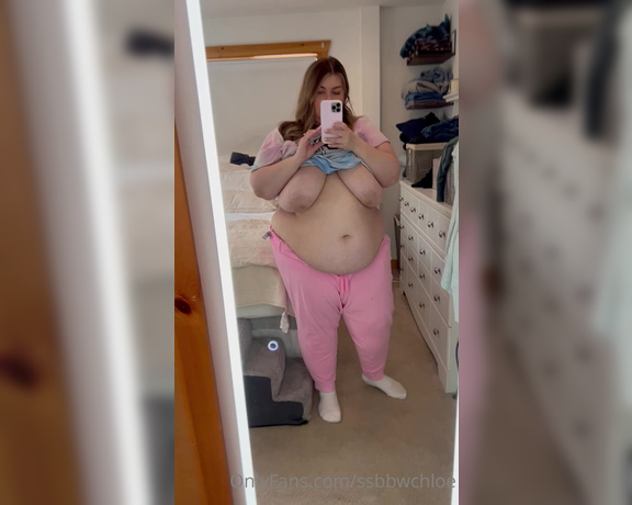 BBW Chloe aka bbwchloe - 05-03-2022 OnlyFans Video - Look at how massive my tits are I wish you could feel how heavy and soft