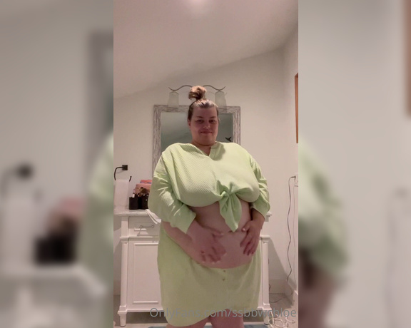 BBW Chloe aka bbwchloe - 06-04-2022 OnlyFans Video - I snuck away tonight to get this quick clip I havent been alone long enough to