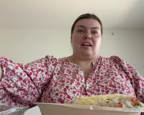 BBW Chloe aka bbwchloe - 07-14-2022 OnlyFans Video - I was making a stuffing video and I got a phone call so i had to