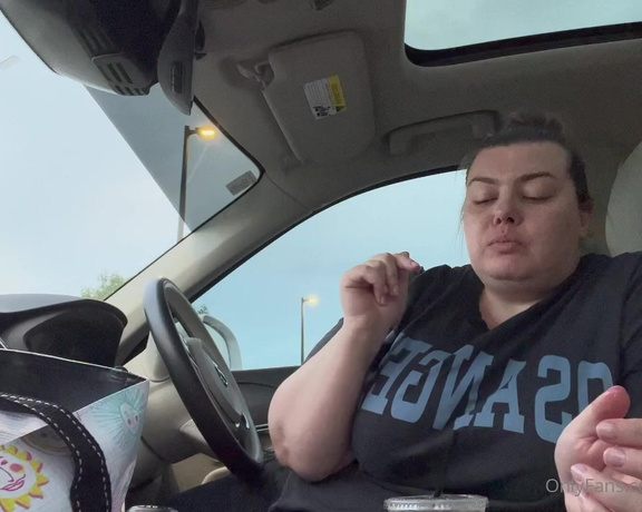 BBW Chloe aka bbwchloe - 07-18-2022 OnlyFans Video - I had dinner in my car this weekend so I could have a moment of peace