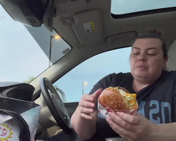 BBW Chloe aka bbwchloe - 07-18-2022 OnlyFans Video - I had dinner in my car this weekend so I could have a moment of peace