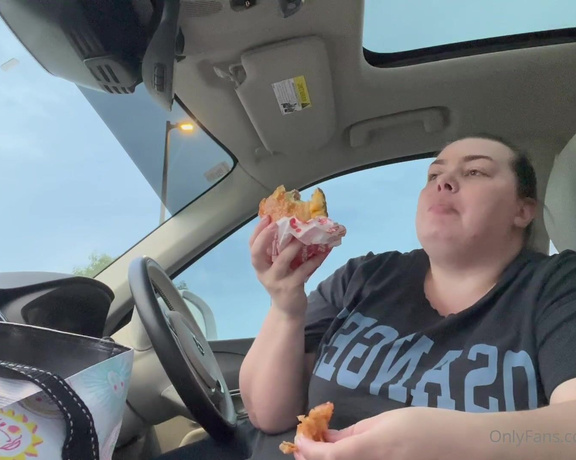 BBW Chloe aka bbwchloe - 07-18-2022 OnlyFans Video - I had dinner in my car this weekend so I could have a moment of peace