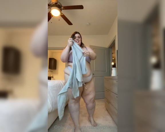 BBW Chloe aka bbwchloe - 11-16-2022 OnlyFans Video - A little tight top try on that was on Snapchat and I want it to live