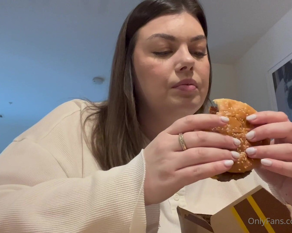 BBW Chloe aka bbwchloe - 02-03-2023 OnlyFans Video - My happy meal