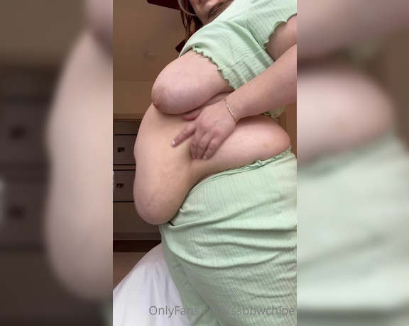 BBW Chloe aka bbwchloe - 03-24-2023 OnlyFans Video - A big belly play to get you through your Friday